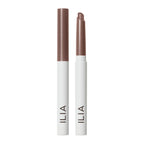 ILIA Eye Stylus Shimmer in einem weiß-braunen Stift auf weißem Hintergrund, Augenmake-up