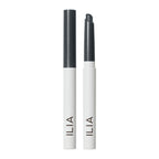 ILIA Eye Stylus Shimmer weiß-schwarzer Stift mit Kappe vor weißem Hintergrund, Augen-Make-up