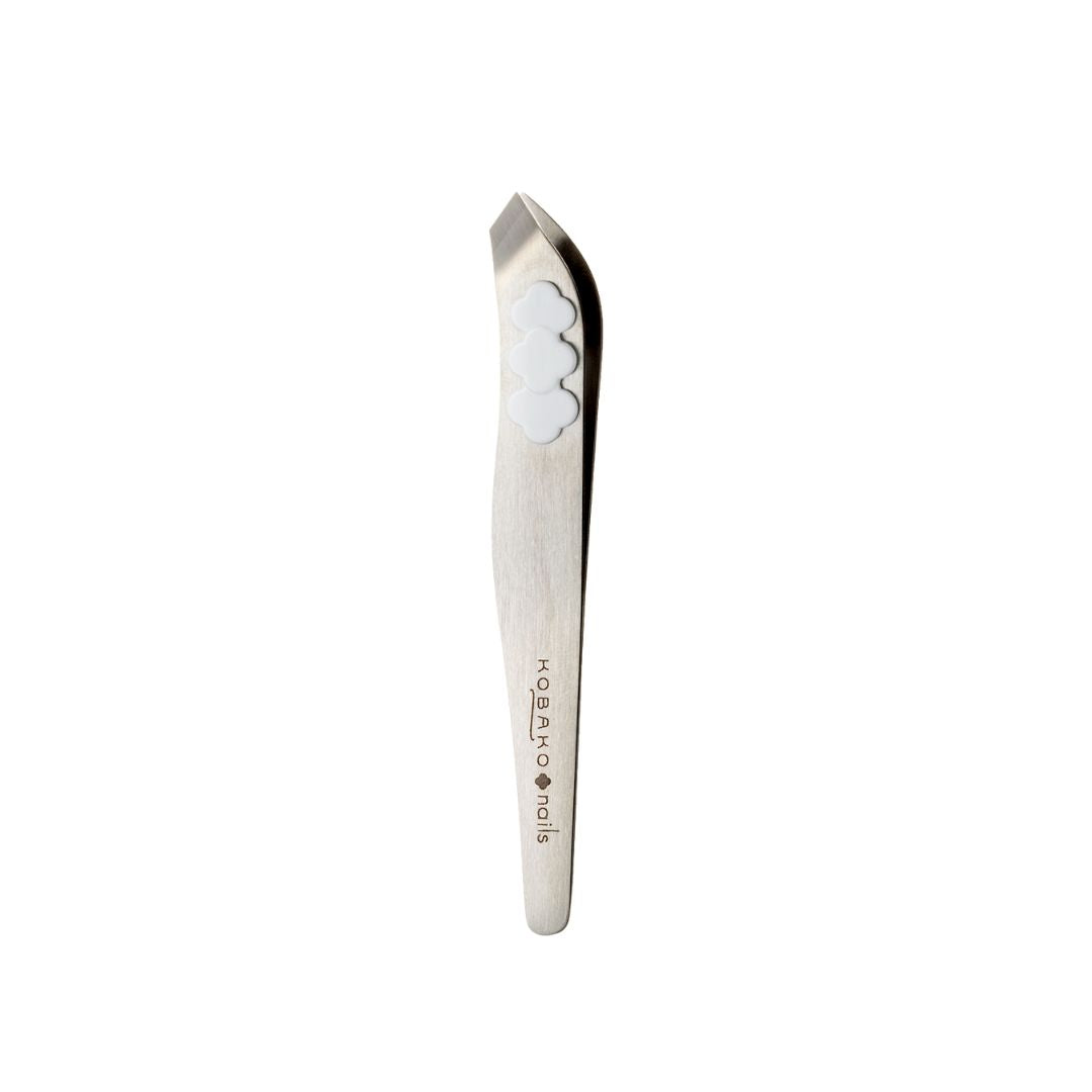 KOBako nails Compact Nippers – stainless steel, white background – nail care