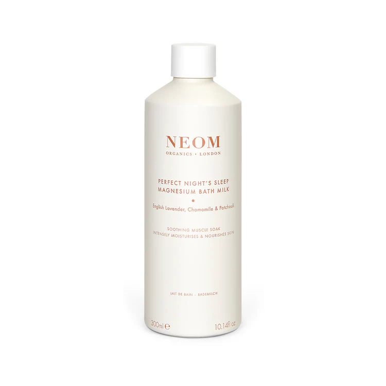 NEOM Perfect Night’s Sleep Magnesium Bath Milk – cremefarbene Flasche 300ml, weißer Deckel, weißer Hintergrund – Badepflege