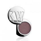 Kjaer Weis Lidschatten Pretty Purple – runder Metallbehälter, lila Farbe, silberner Deckel, weißer Hintergrund – Augenmakeup