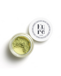 Kure Bazaar Lip & Nail Balm Matcha – kleiner Glasbehälter mit weißem Deckel, grüner Balsam, weißer Hintergrund – Lippenpflege
