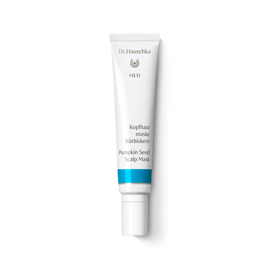 Dr. Hauschka MED Kopfhautmaske Kürbiskern – weiße Tube mit blauem Streifen, weißem Verschluss, weißem Hintergrund – Haarpflege