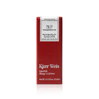 Kjaer Weis Lipstick Rouge à Lèvres – rote Tube 4.5 ml, weißes Etikett, weißer Hintergrund – Lippenpflege