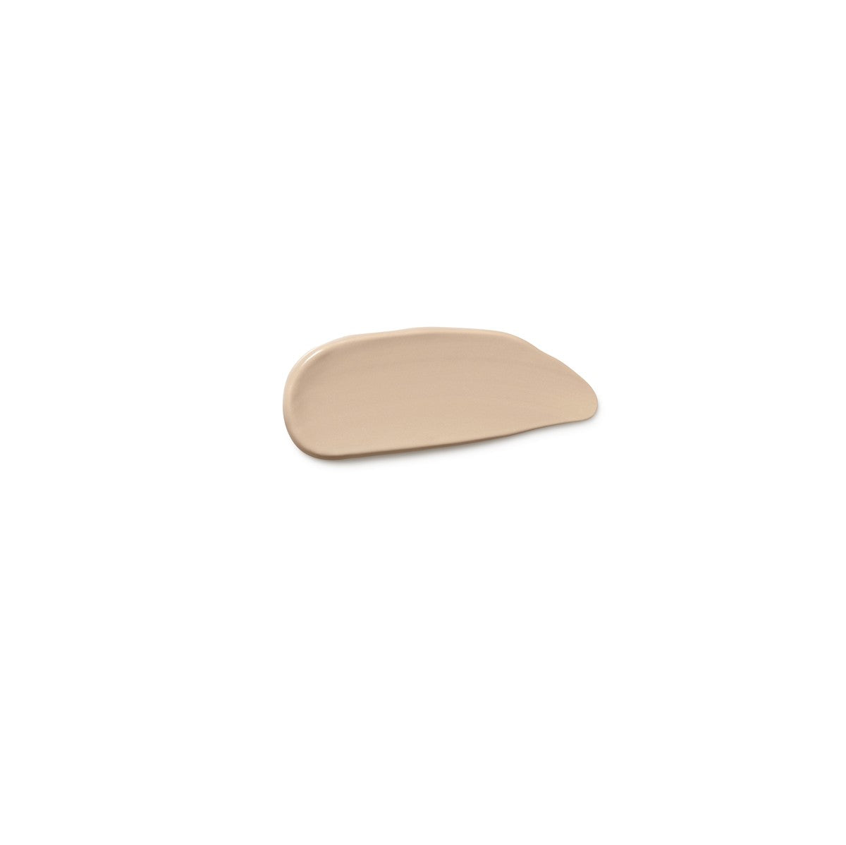 Concealer 02 Chestnut – cremige Textur auf weißem Hintergrund – Make-up