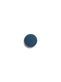 Eye Shadow Blue Wonder Refill – dunkelblaues Lidschatten-Refill in runder Metallverpackung, weißer Hintergrund – Augen-Make-up
