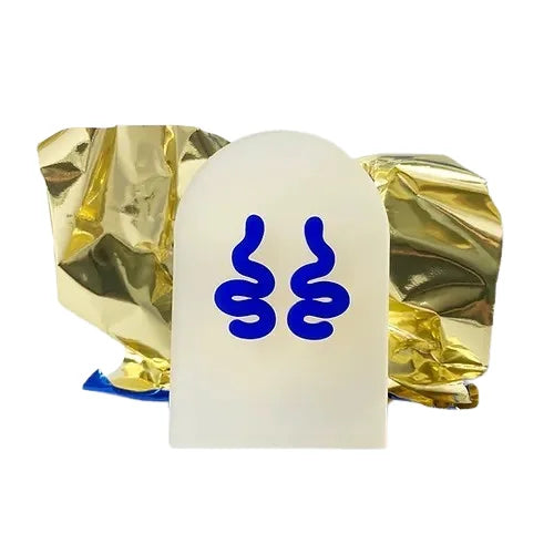 Blue Line – weiße Tube mit blauem Logo, goldene Verpackung, weißer Hintergrund – Haarpflege