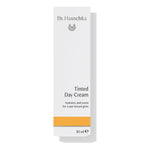 Dr. Hauschka Tönungscreme – weiße Tube 30 ml, orangefarbener Streifen, weißer Hintergrund – Gesichtspflege