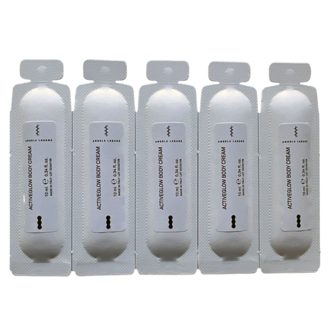 Unica Activeglow Body Cream – weiße Einwegampullen 10 ml, weißer Hintergrund – Körperpflege