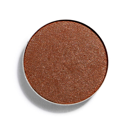 Eye Shadow Earthy Calm Refill – runder Metallbehälter mit erdigen Glitzerpartikeln, weißer Hintergrund – Augenmakeup