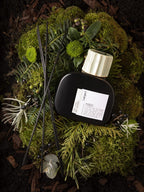 [atype] Ambiance Green Juniper Room Fragrance 250ml – black bottle with cream cap, moss background – room fragrance