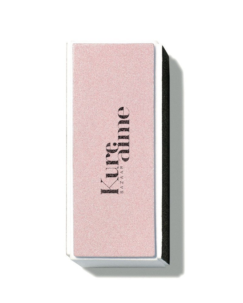 Kure Bazaar Nail Buffer Bloc – rosafarbener Nagelpuffer mit schwarzer Seite, weißer Hintergrund – Nagelpflege