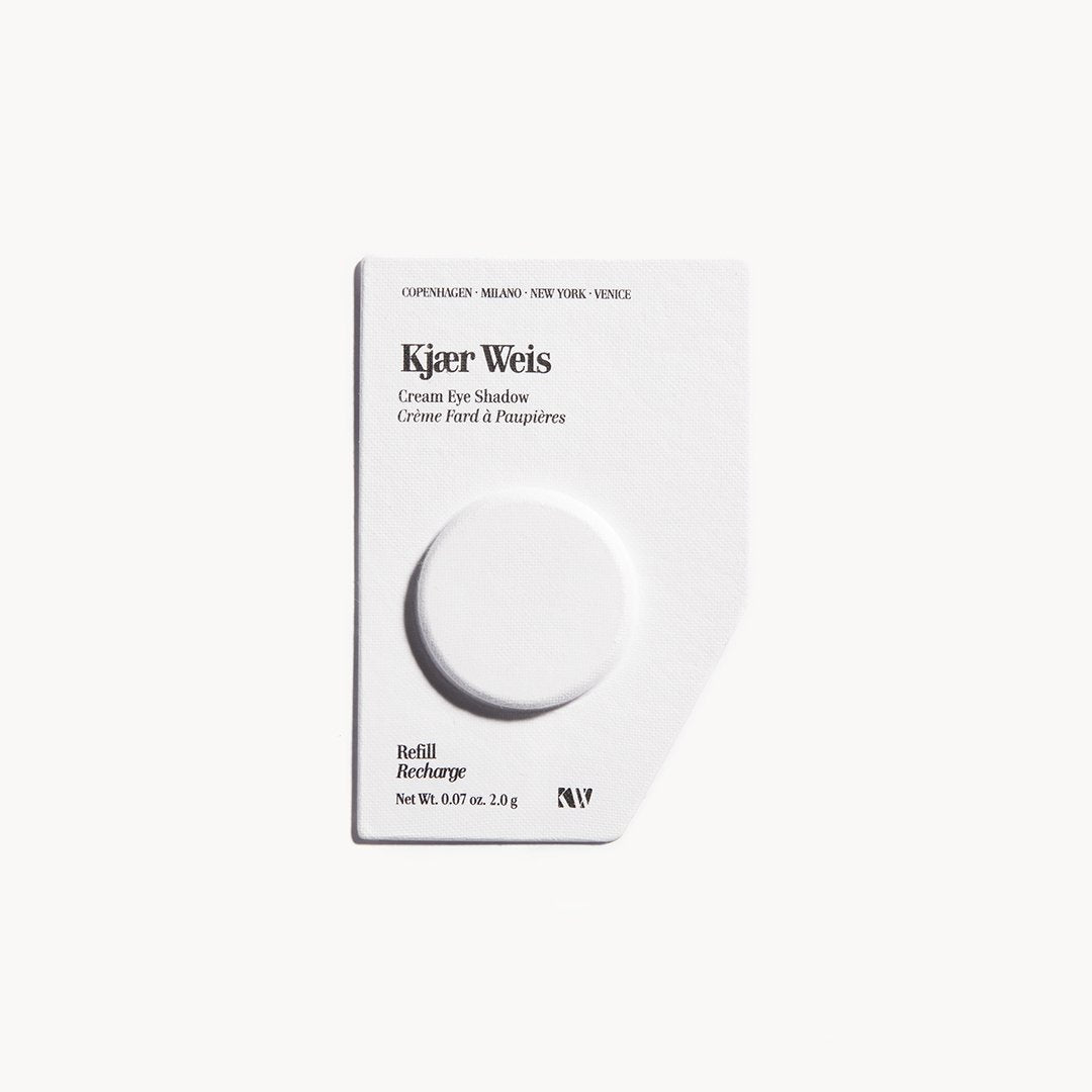 Kjaer Weis Cream Eye Shadow Refill – weißes Refill 2,0 g, minimalistischer Hintergrund – Augen-Make-up