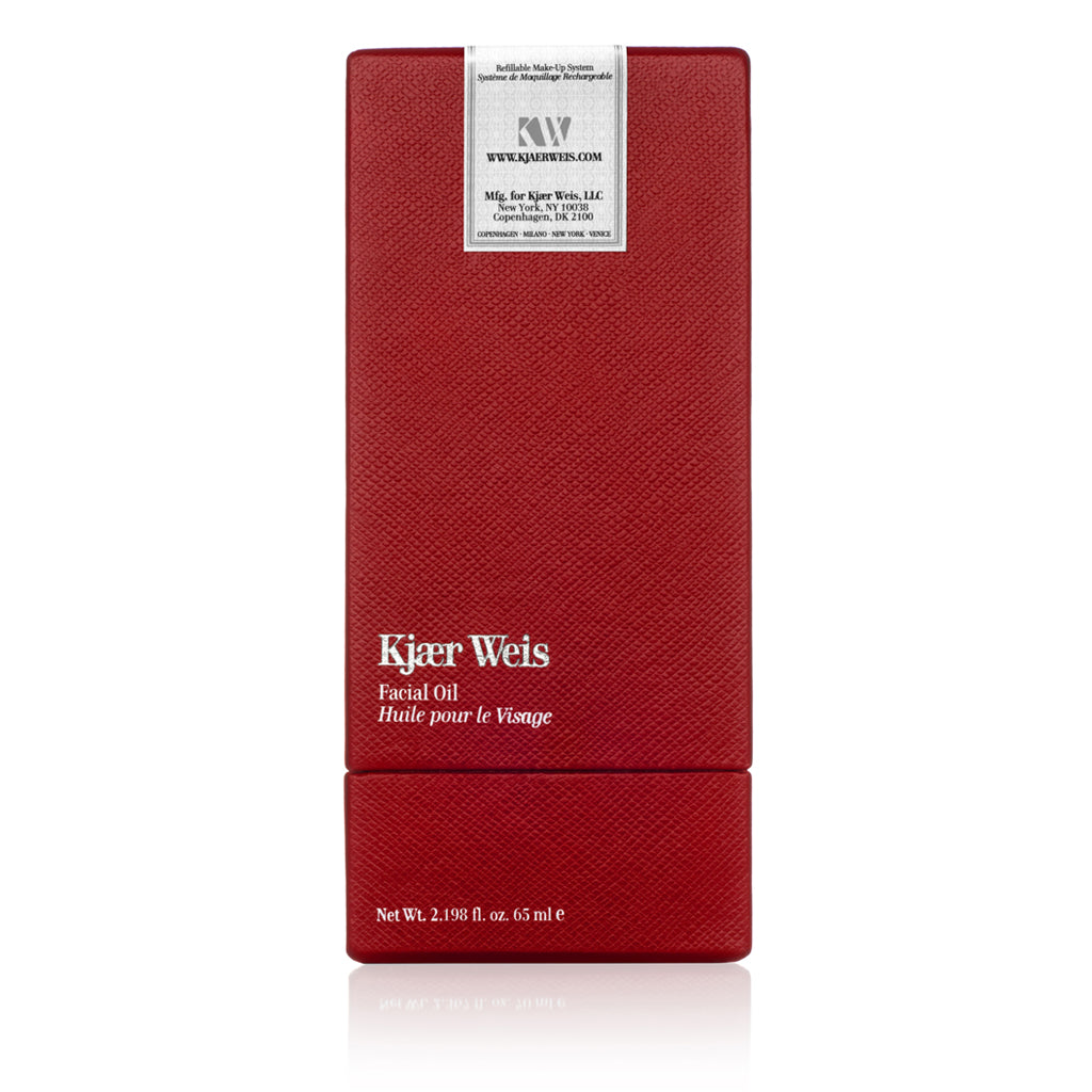 Kjaer Weis Facial Oil – rote Texturverpackung 65ml, weißer Hintergrund – Gesichtspflege
