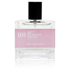 Bon Parfumeur 101 Rose Glasflasche mit schwarzem Verschluss und rosa Etikett vor weißem Hintergrund, Parfüm