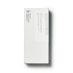Botanical Body Oil Aoki von (M)7 – weißes Kartonpaket 100ml, minimalistisches Design auf weißem Hintergrund – Körperpflege