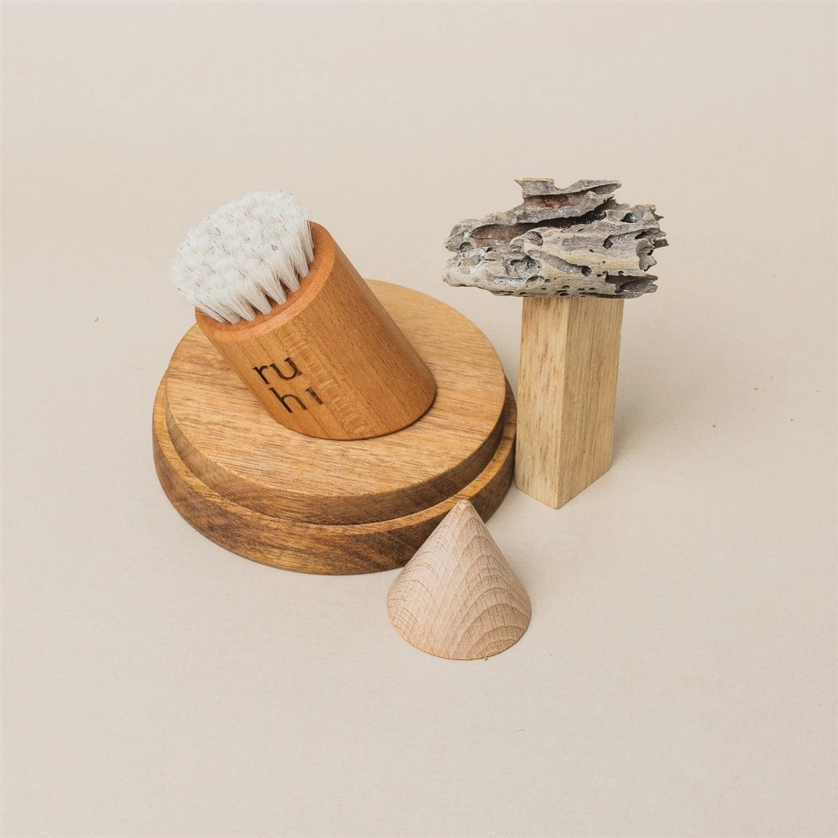 The Facial Dry Brush