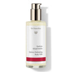 Dr. Hauschka Quitten Körpermilch – durchsichtige Flasche mit Pumpspender, weiß-rotes Etikett, weißer Hintergrund – Körperpflege