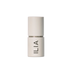 ILIA Multi-Stick – cremefarbener Stift mit silbernem Ring, weißem Hintergrund – Make-up