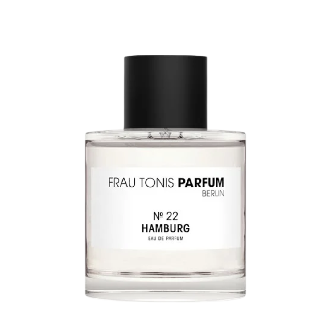 Frau Tonis Parfum N°22 Hamburg – clear glass bottle with black cap, white label on white background – perfume