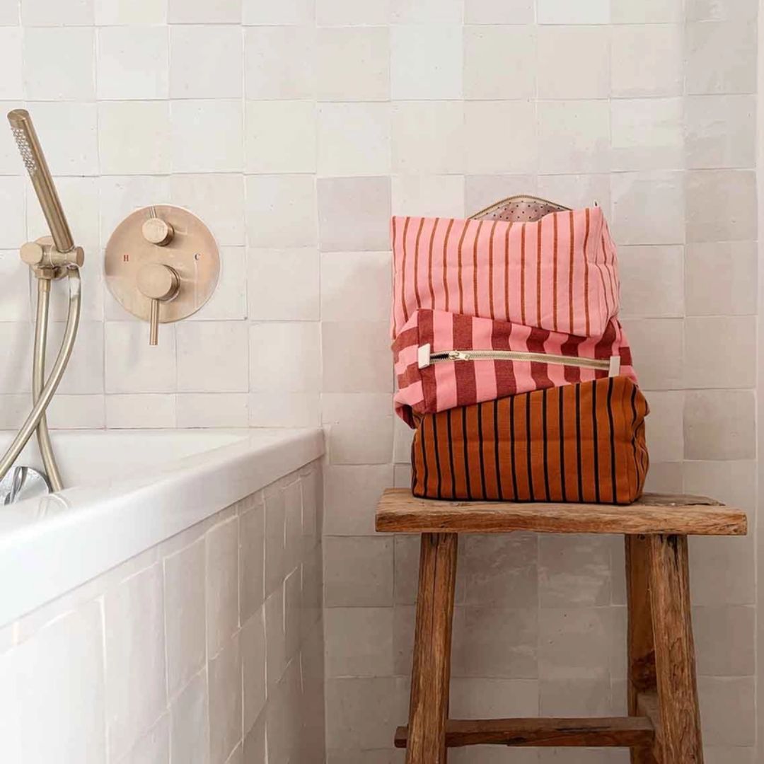 Vic Pouch Canvas Stripes Pecan/strawberry