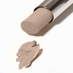 Coverstick 01 Natural – beige Stift mit silbernem Gehäuse, weißer Hintergrund – Make-up