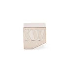KKW Beauty Iconic Edition Verpackung – 30ml Flasche mit Metallverschluss, cremefarbener Hintergrund – Hautpflege