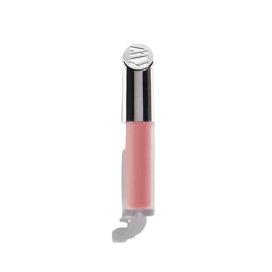 Matte Naturally Liquid Lipstick – durchsichtige Tube mit rosafarbenem Inhalt, silberner Kappe, weißem Hintergrund – Lippenstift