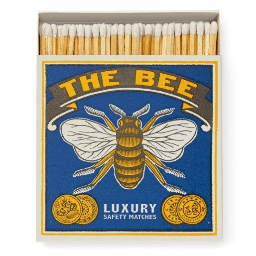 The Bee Luxury Safety Matches – blaue Schachtel mit gelbem Bienen-Design, weißem Hintergrund – keine Beauty-Produkt