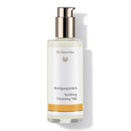 Dr. Hauschka Reinigungsmilch – durchsichtige Flasche mit Pumpspender, weiß-orangenes Etikett, weißer Hintergrund – Hautpflege