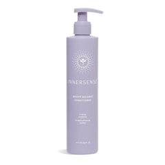 Innersense Bright Balance Conditioner – lila Flasche mit Pumpverschluss, 295 ml, weißer Hintergrund – Haarpflege