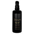 Ipsum Best Skin Body Oil Patchouli & Rose – schwarze Sprühflasche 100ml, schwarzer Verschluss, weißer Hintergrund – Körperpflege