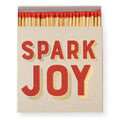 Spark Joy Streichhölzer – beige Kartonbox mit roten Köpfen, weißem Hintergrund – Dekoartikel