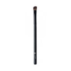 Angeled Eye Brush #2.20/1 – schwarzer Pinsel mit braunen Borsten, weißer Hintergrund – Augen-Make-up