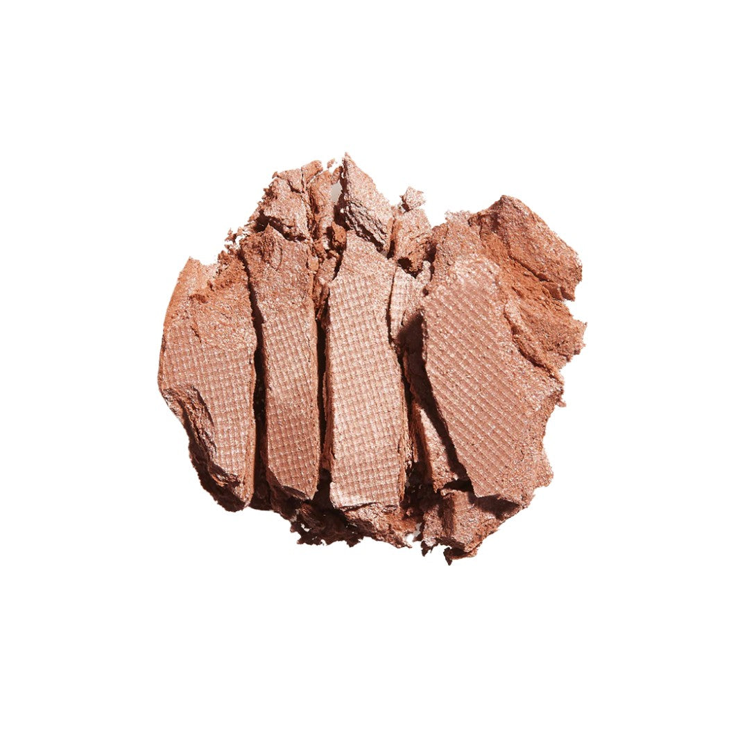 Eye Shadow Primrose Refill – bräunlich-rosa Lidschatten mit strukturierter Oberfläche, weißer Hintergrund – Augen-Make-up