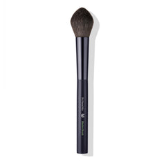 Dr. Hauschka Blushpinsel – schwarzer Griff, dunkle Borsten, weißer Hintergrund – Make-up Pinsel