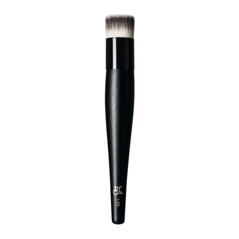 Flat Top Foundation Brush #1.00 – schwarzer Griff, flacher Pinselkopf, weißer Hintergrund – Make-up Pinsel