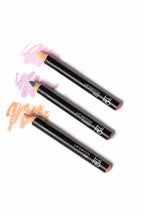 Lip Switch Cassy
