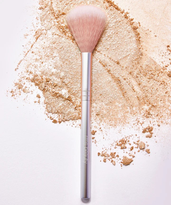 Skin2skin Classic Fan Brush