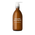 Susanne Kaufmann AHA Enzyme Body Lotion in der Pumppflasche auf weißem Hintergrund, Körperpflege