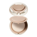 Soft Focus Finishing Powder im weißen runden Tiegel mit Spiegel auf weißem Hintergrund, Make-up Puder
