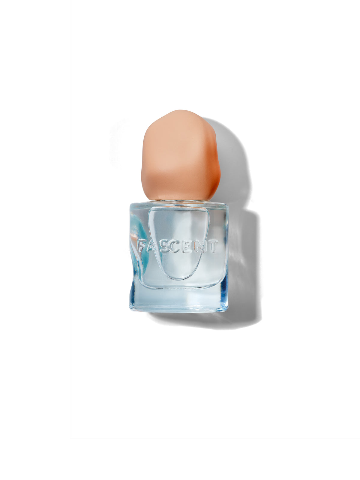 Fascent Radical Softness Eau de Parfum in einer Glasflasche mit beigem Verschluss.