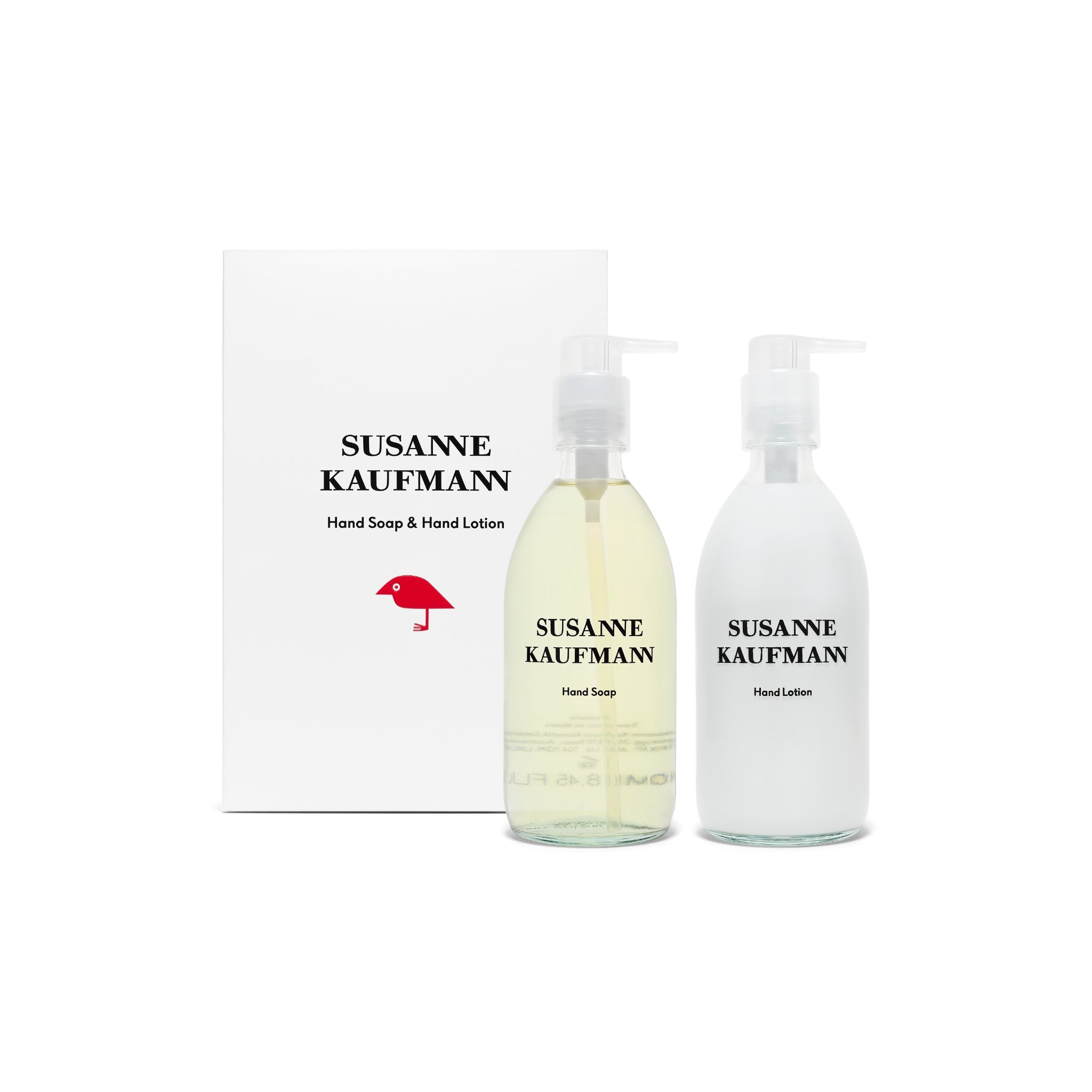 Susanne Kaufmann Handseife und Handlotion in Flaschen mit Pumpe vor weißem Hintergrund, Hautpflege