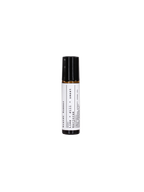 Scandi Summer Aroma Roll-On in einer Flasche mit schwarzem Verschluss auf schwarzem Hintergrund, Aromatherapie