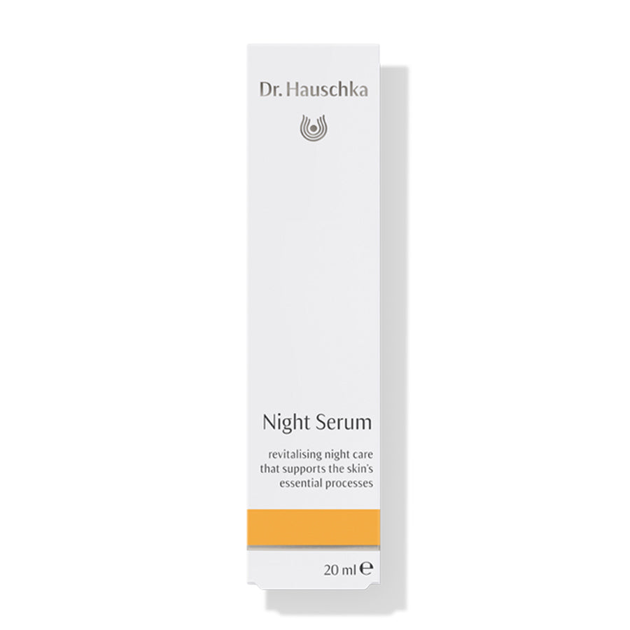 Dr. Hauschka Nachtserum – weiße Kartonverpackung 20ml, orangefarbener Streifen, weißer Hintergrund – Hautpflege