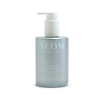 NEOM Real Luxury Hand Wash – 300ml Flasche mit Pumpspender, hellblauer Hintergrund – Handpflege