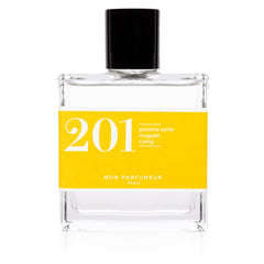 Bon Parfumeur 201 Green Apple Glasflasche mit schwarzem Verschluss und gelbem Etikett auf weißem Grund, Parfum