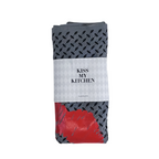 Bag Pali Grey Red Kiss – graue Tasche mit rotem Kussmuster, weißes Etikett, weißer Hintergrund – Küchenaccessoires
