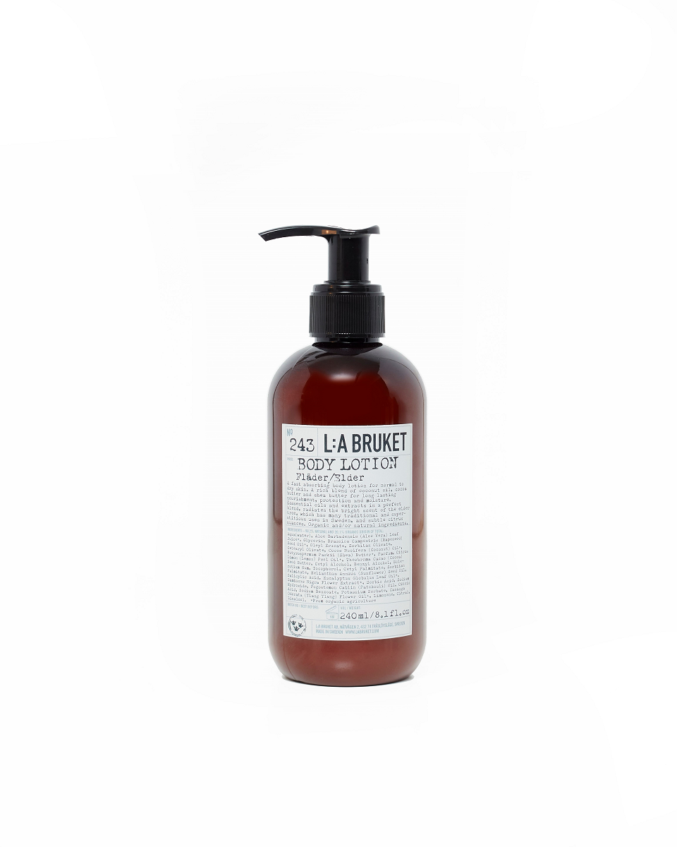 L:A Bruket No. 243 Bodylotion Fläder – braune Flasche 240ml mit Pumpverschluss, weißem Etikett und Hintergrund – Körperpflege