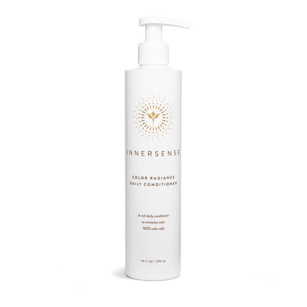 Innersense Color Radiance Daily Conditioner – weißes Pumpfläschchen 295ml, goldene Grafik, weißer Hintergrund – Haarpflege